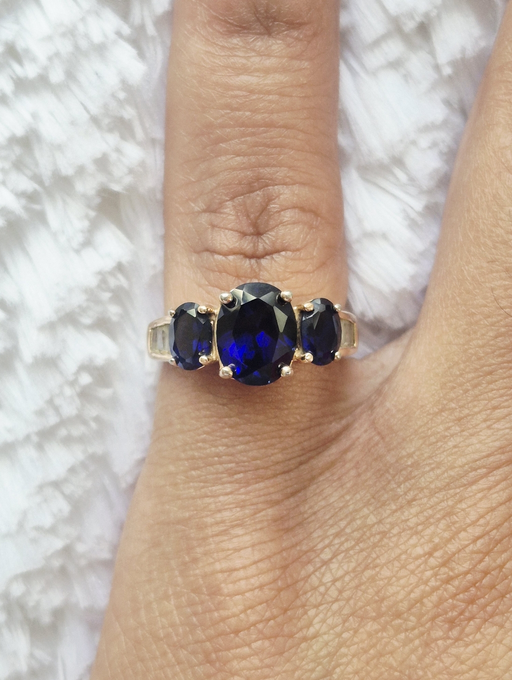 Vintage 14k Gold Vermeil Three-Stone Blue Sapphire Ring 58$